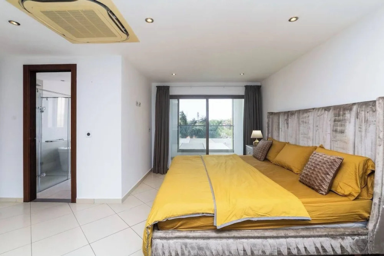 Modern 3bdr Apt at Villaggio - Rooftop Pool & Skybar