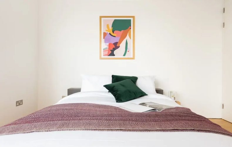The Chelsea Walk - Modern & Bright 3BDR House with Rooftop & Parking