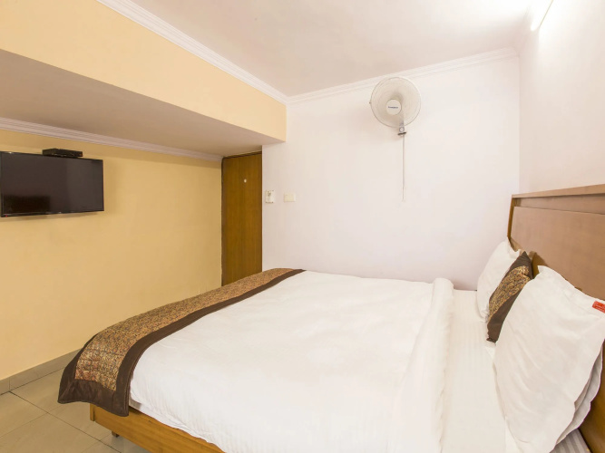 OYO 15515 Hotel Landmark Inn