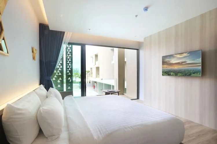 Standard Double room with view