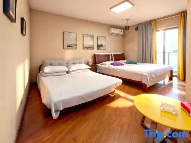 Standard Twin room with balcony