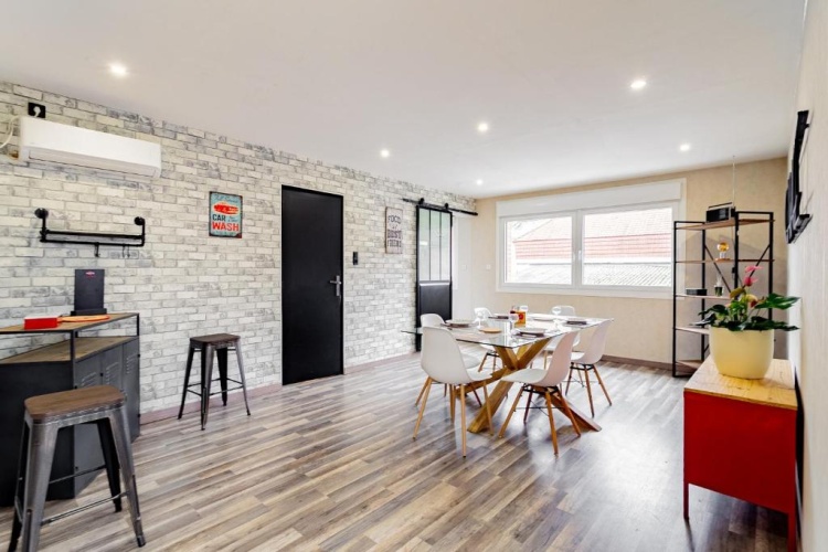 1 Bedroom Apartment