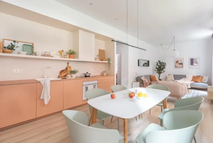 3 Bedrooms Apartment