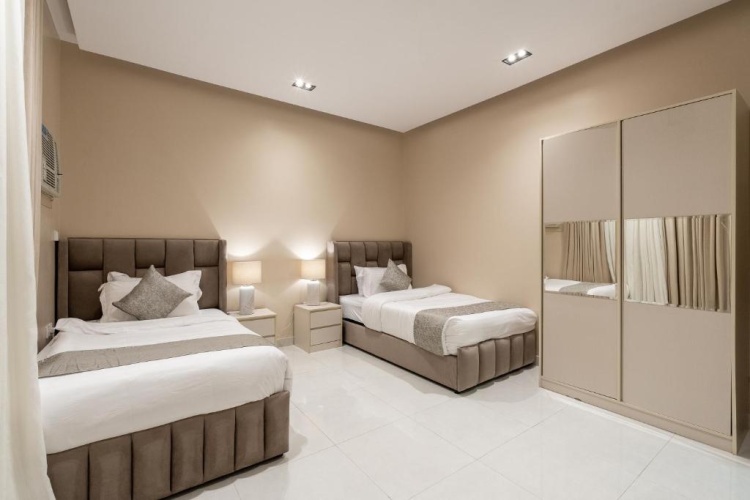 2 Bedrooms Apartment