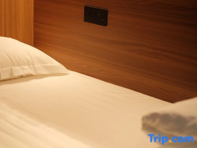 Bed in Dorm (male dorm)