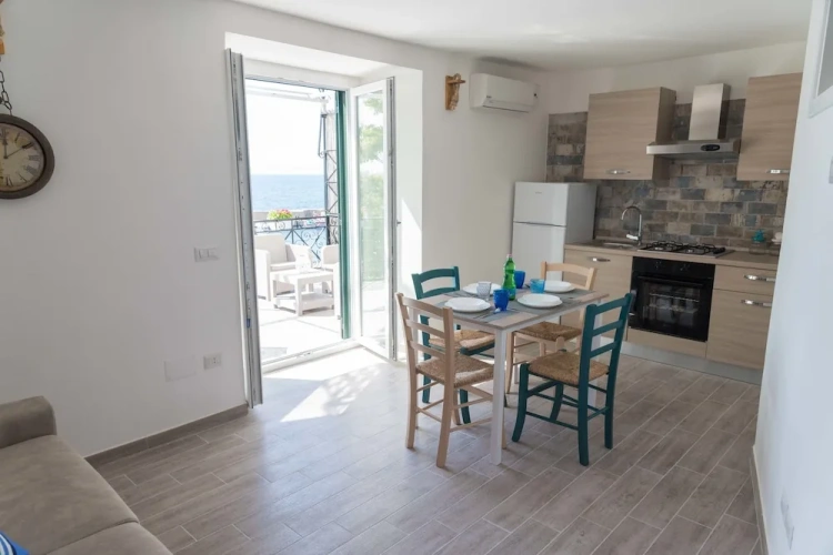Family Apartment with sea view