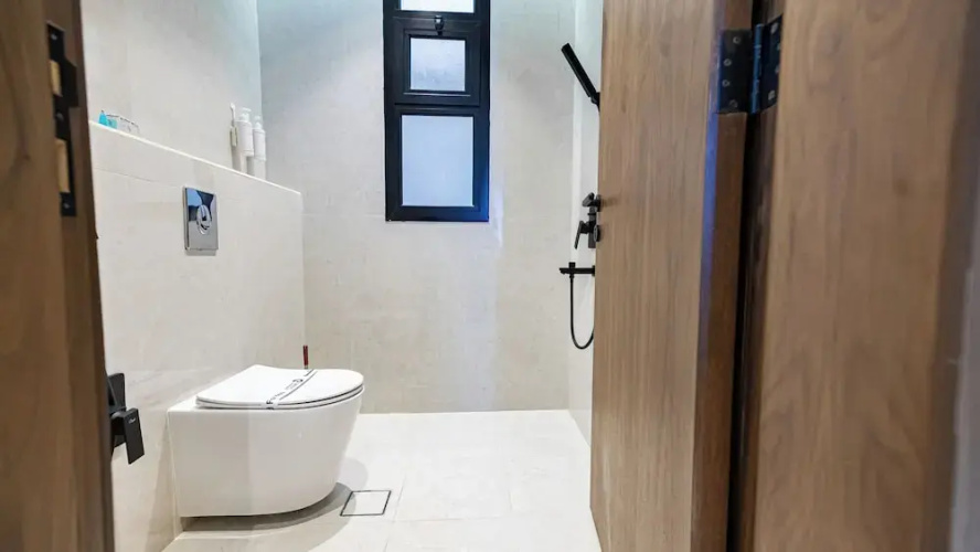 Luxury two bedroom Apartment Al Rawdha