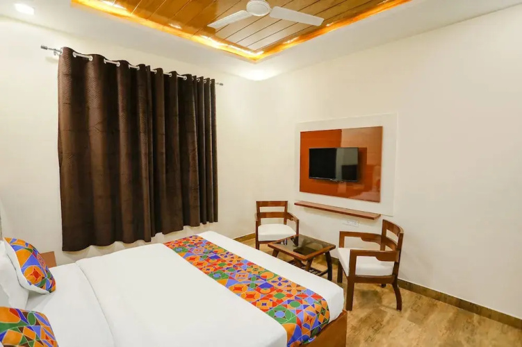 FabHotel Trijal Inn