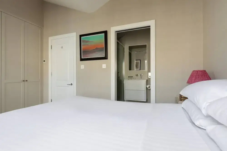 Callcott Street IV by Onefinestay