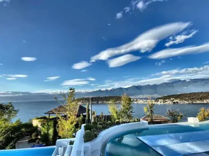 Shiyi Lake View Inn