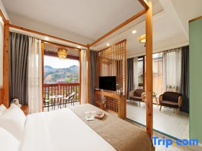 Standard Double room with lake view