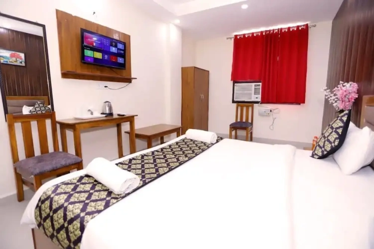 Standard Double room with balcony and with city view