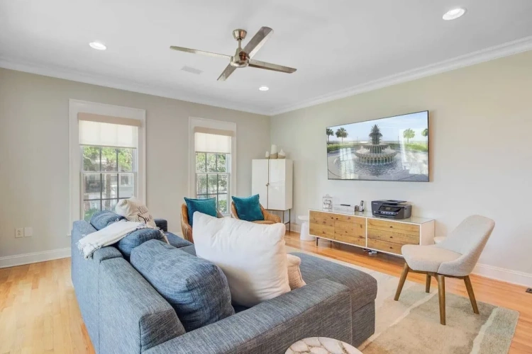 4 Bedrooms Cottage