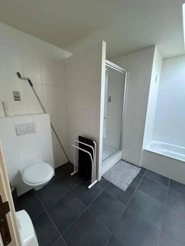 Huswell - Spacious 3-bedroom Duplex Apartment