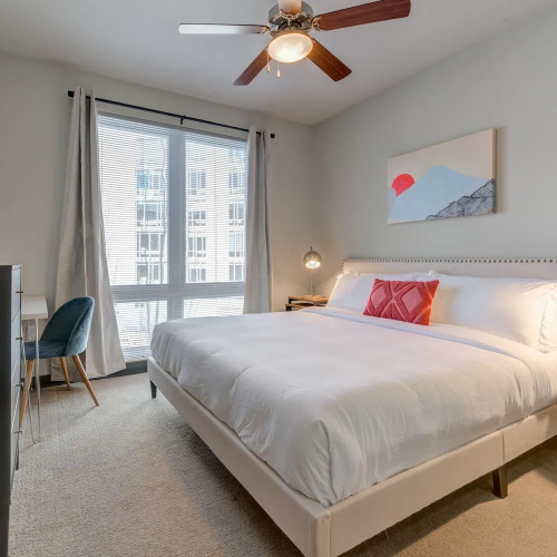 Kasa Family Friendly Westown 2BD Amenity Access Milwaukee
