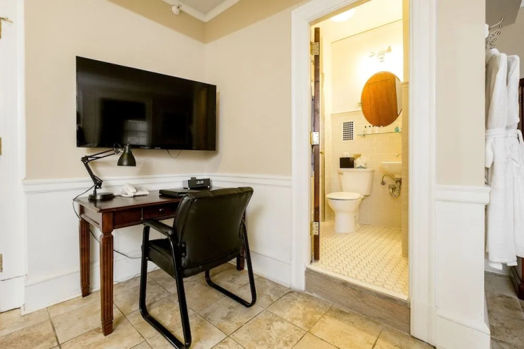 Hotel 340