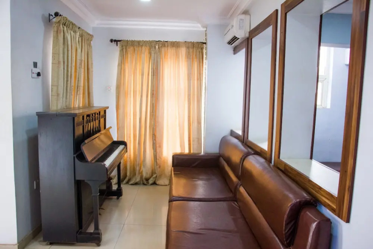 Kaft Hotels and Lounge