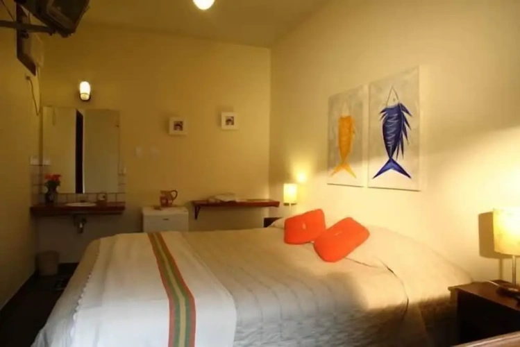 Economy room