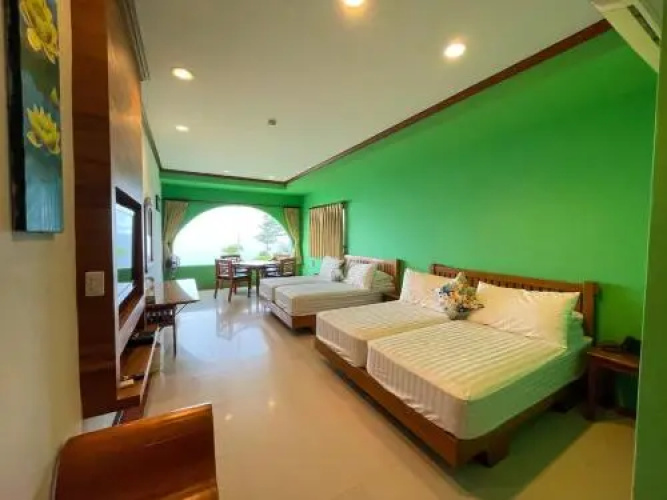 8 Villa Resort