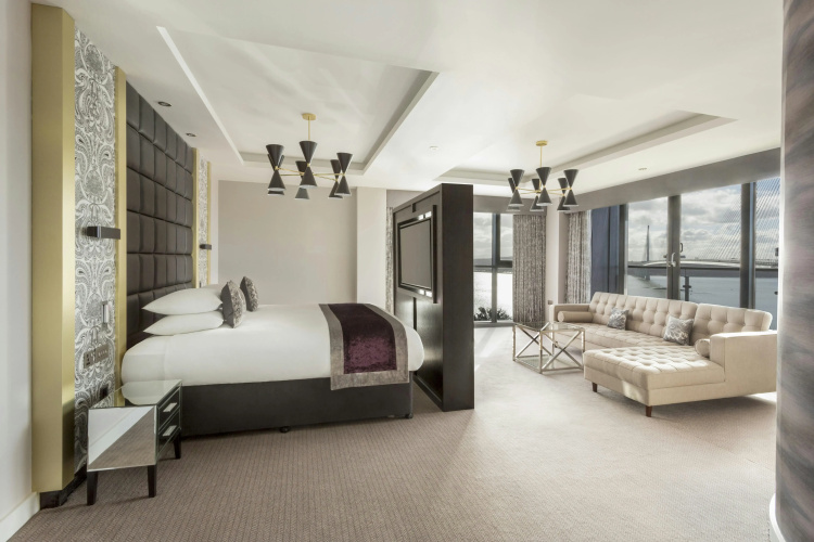 DoubleTree by Hilton Edinburgh - Queensferry Crossing