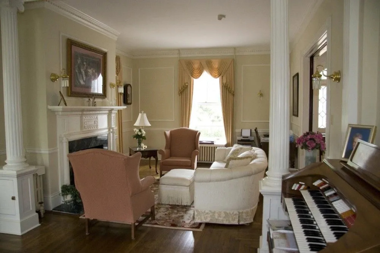 White Hall Manor Bed & Breakfast