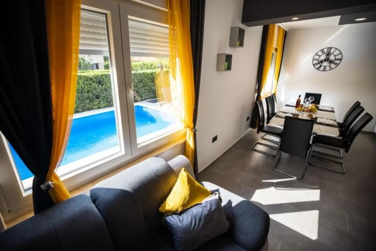3 Bedrooms Villa
