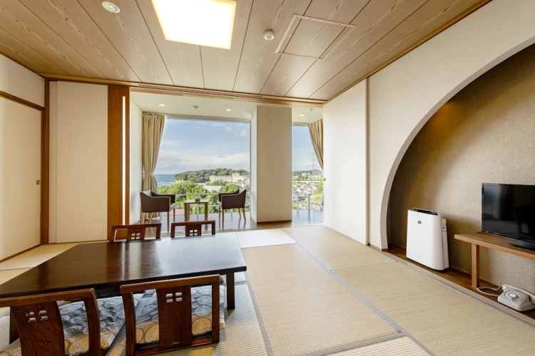Standard Family room with partial sea view