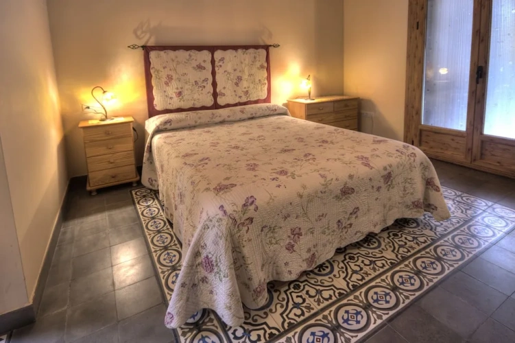 1 Bedroom Apartment with mountain view