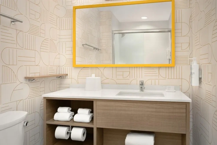1 Bedroom Suite