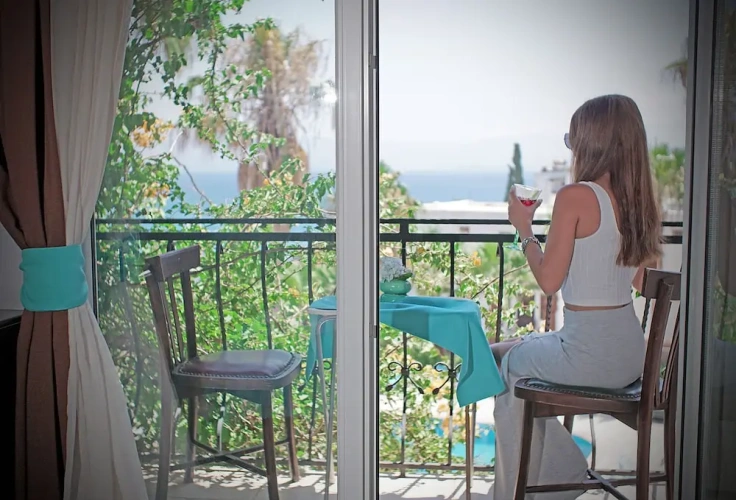 Standard Triple room