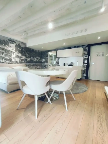 Executive Studio