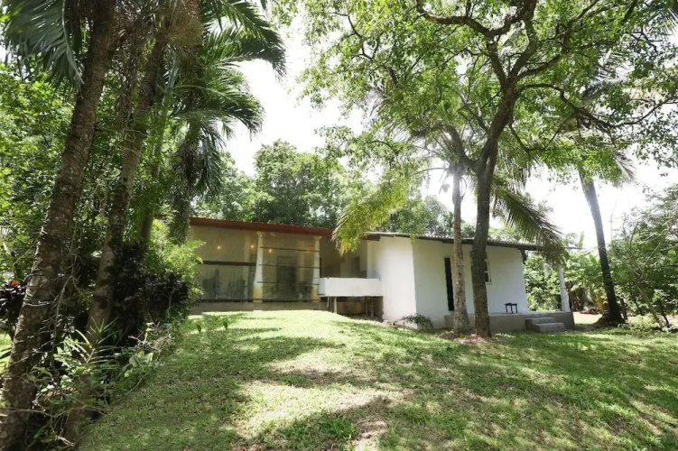 Airport Green Villa