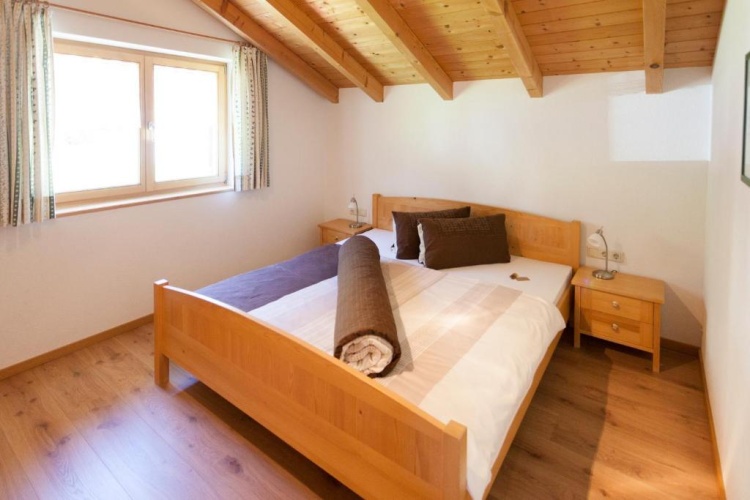 3 Bedrooms Apartment