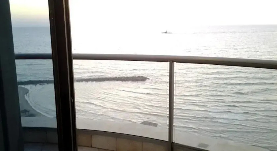 Almogit Motel on the Sea