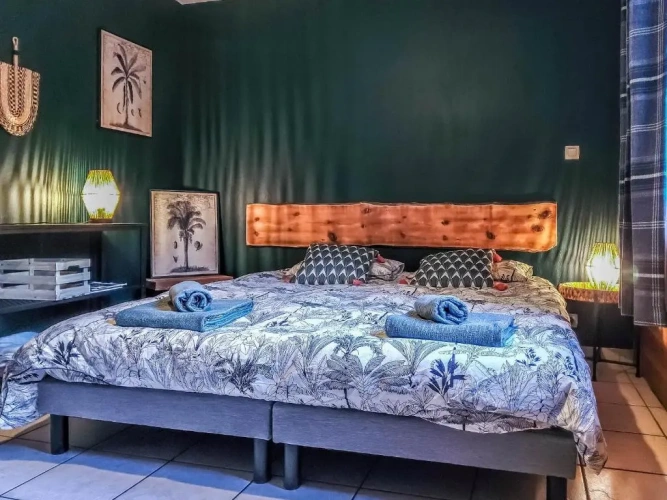 Standard Triple room