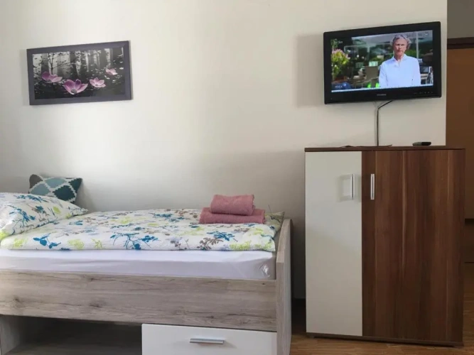 2 Bedrooms Apartment