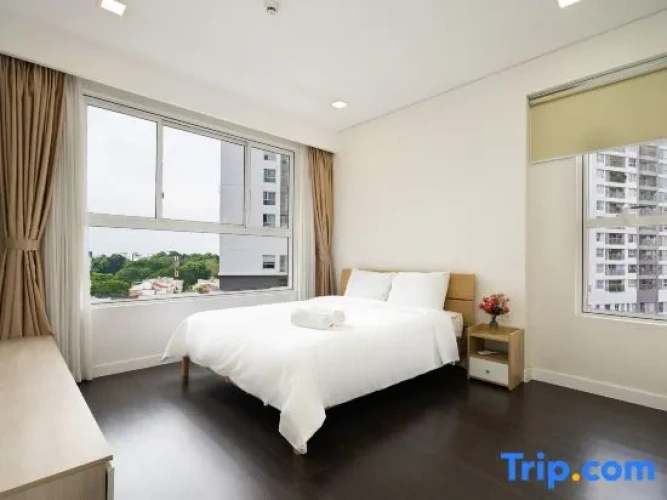 3 Bedrooms Apartment
