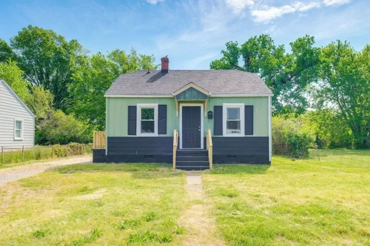 2 Bedrooms Cottage