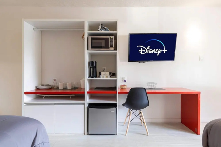 Magical Studio for 4 Shuttle to Disney