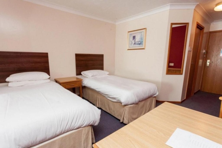 Standard Twin room