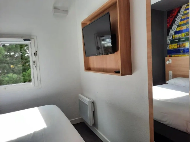 Standard Triple room