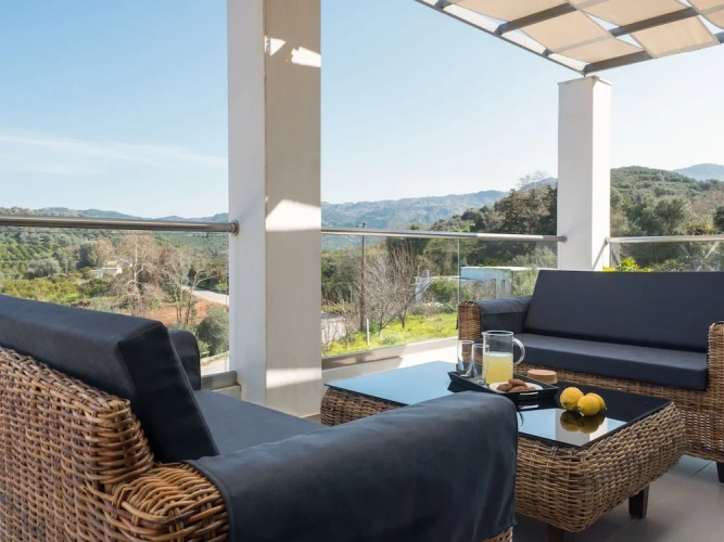 3 Bedrooms Villa with balcony