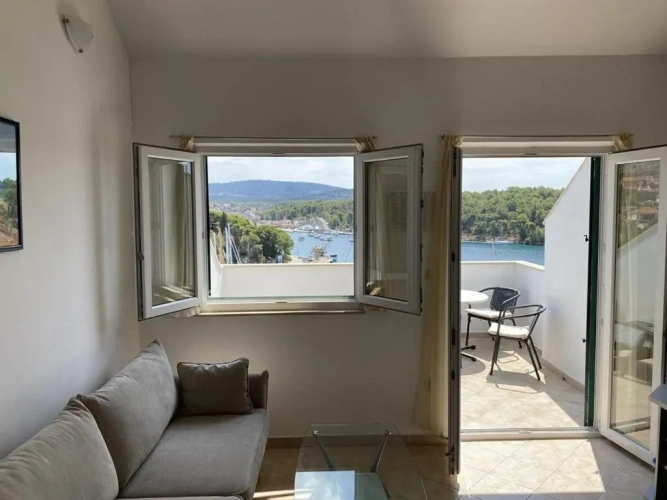 2 Bedrooms Apartment with sea view