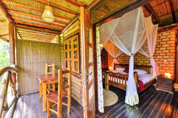 Luxury Double room with balcony and with lake view