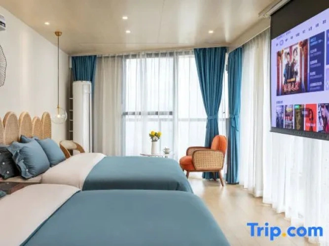 Deluxe Family room with balcony