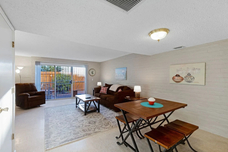 Sitting Pretty 2 BR by Casago