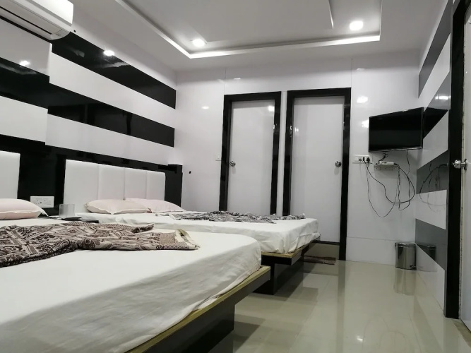 Hotel Laabh
