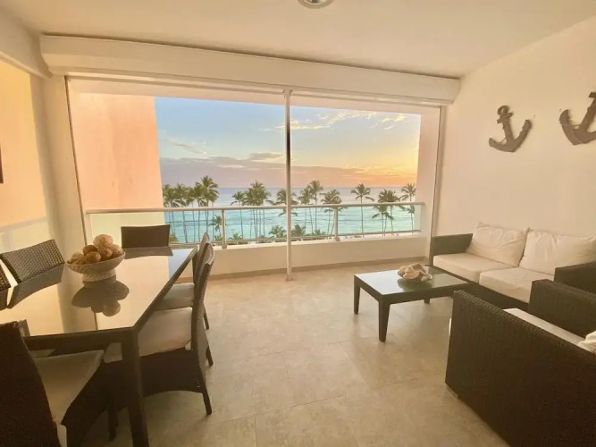 Marbella Towers gorgeous 3BR Apt , Beachfront
