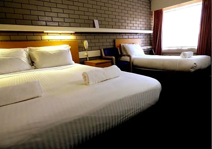 Economy Triple room with view