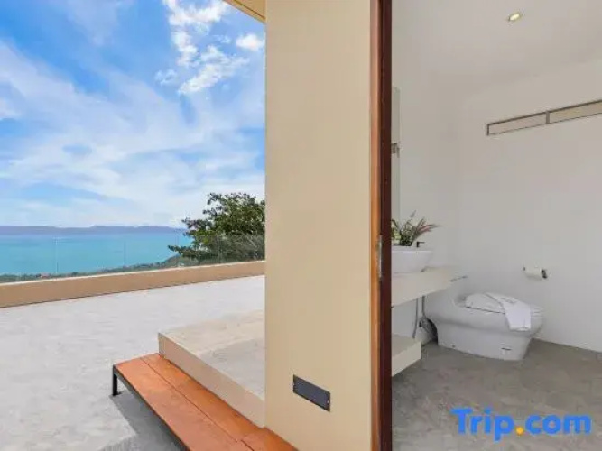 Villa Cabo: Hilltop Retreat with Panoramic Ocean Views